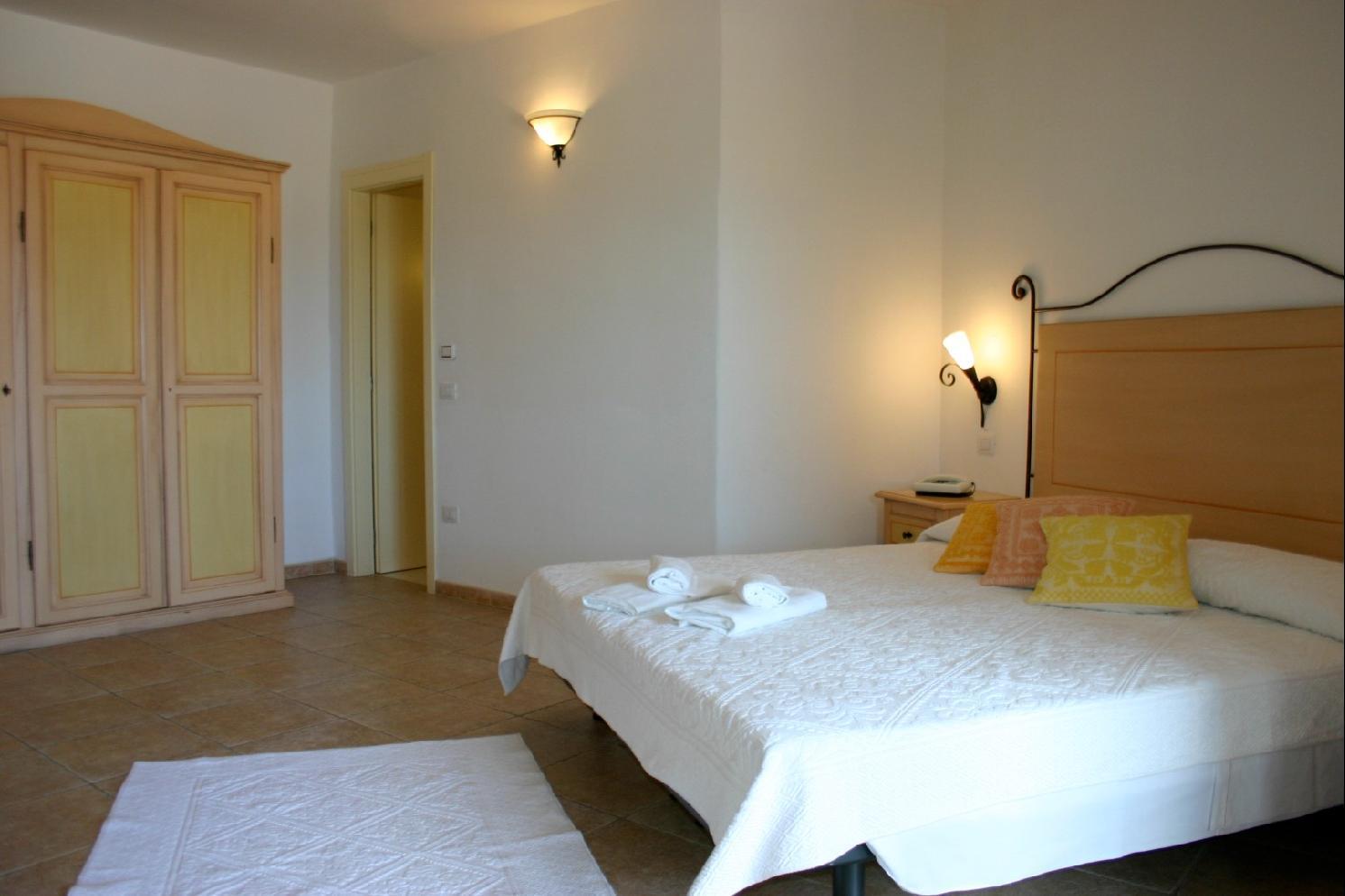 Hotel Li Graniti Baja Sardinia Exterior foto