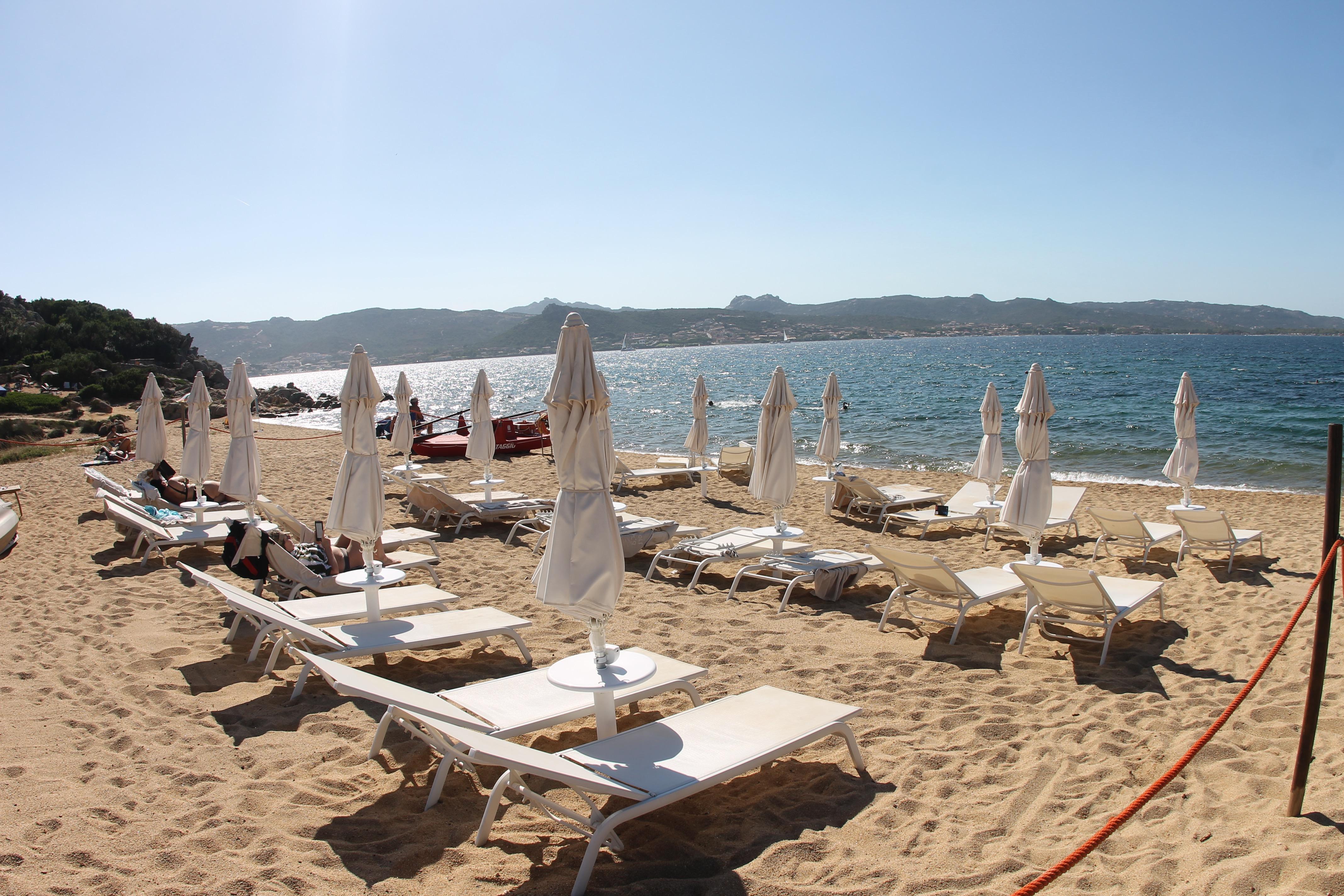 Hotel Li Graniti Baja Sardinia Exterior foto