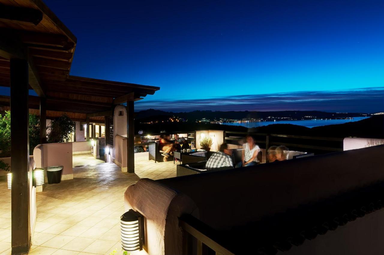 Hotel Li Graniti Baja Sardinia Exterior foto